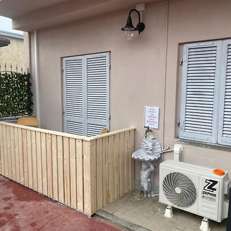 Bed and Breakfast La Casa Di Cate & Adry Envie Esterno foto