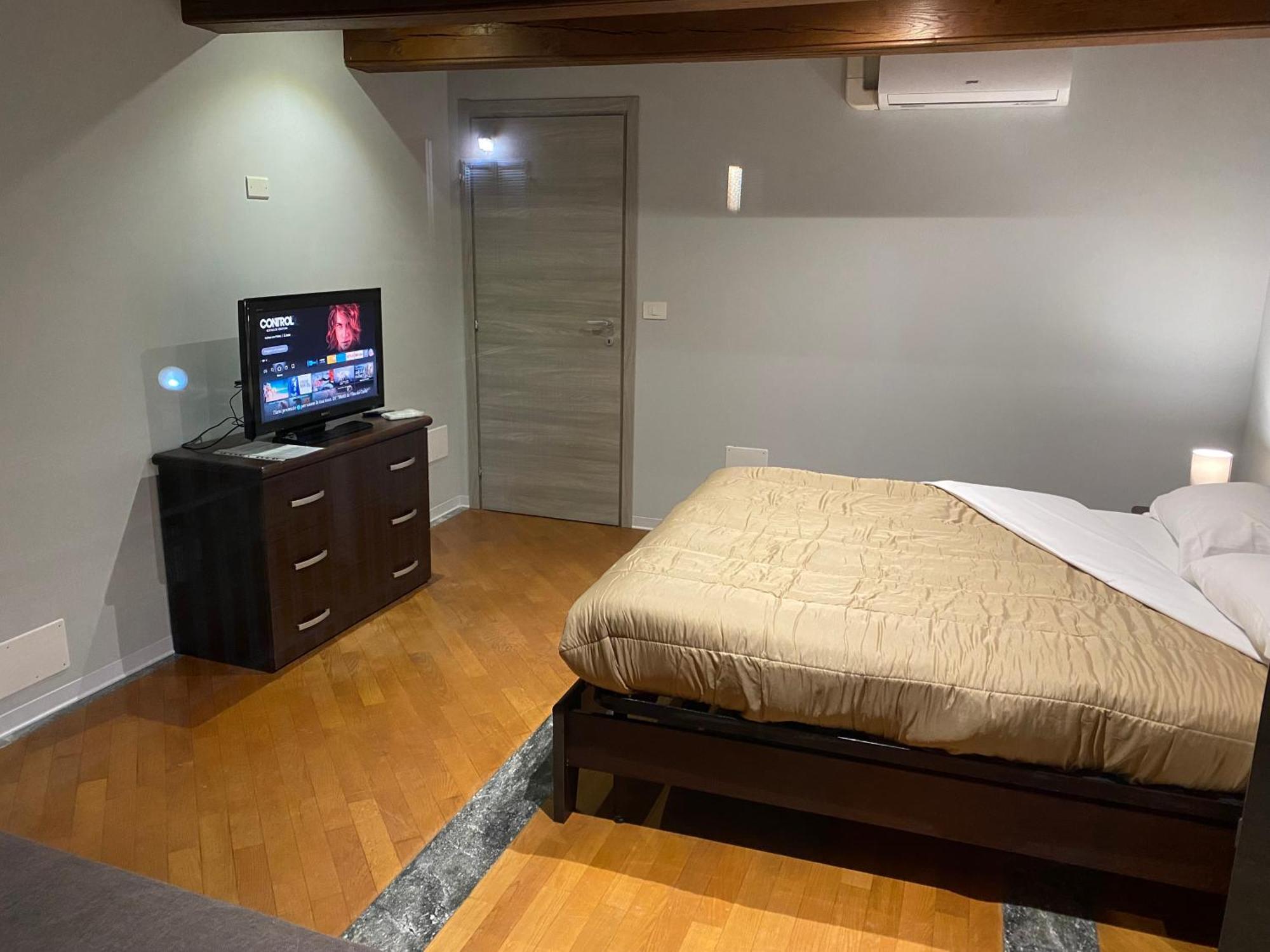 Bed and Breakfast La Casa Di Cate & Adry Envie Esterno foto