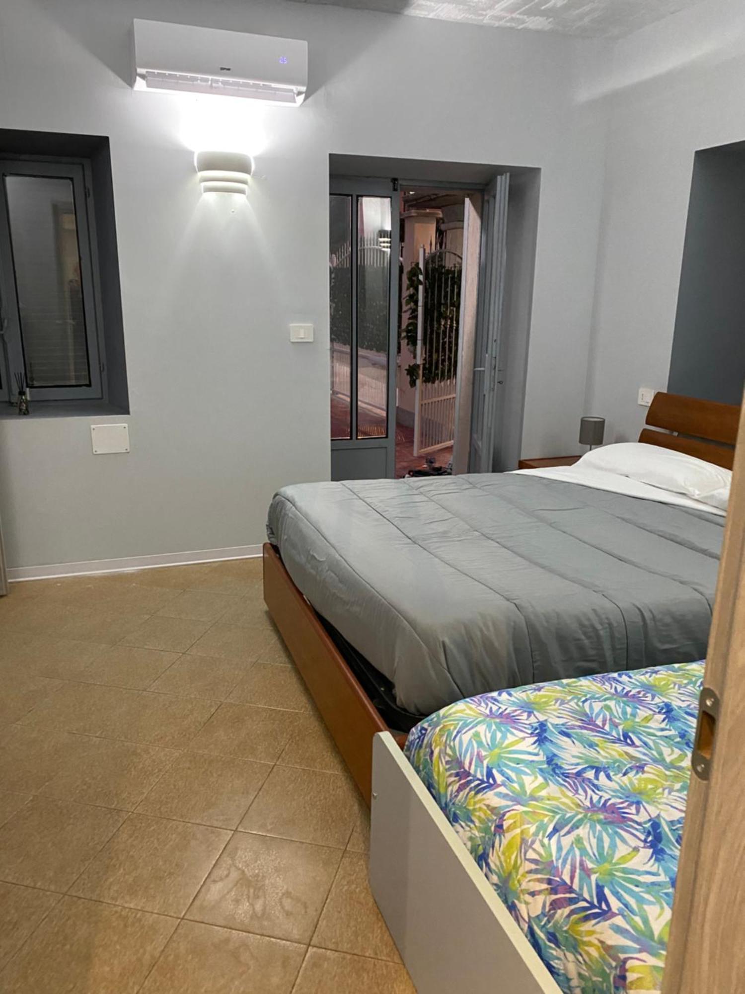 Bed and Breakfast La Casa Di Cate & Adry Envie Esterno foto
