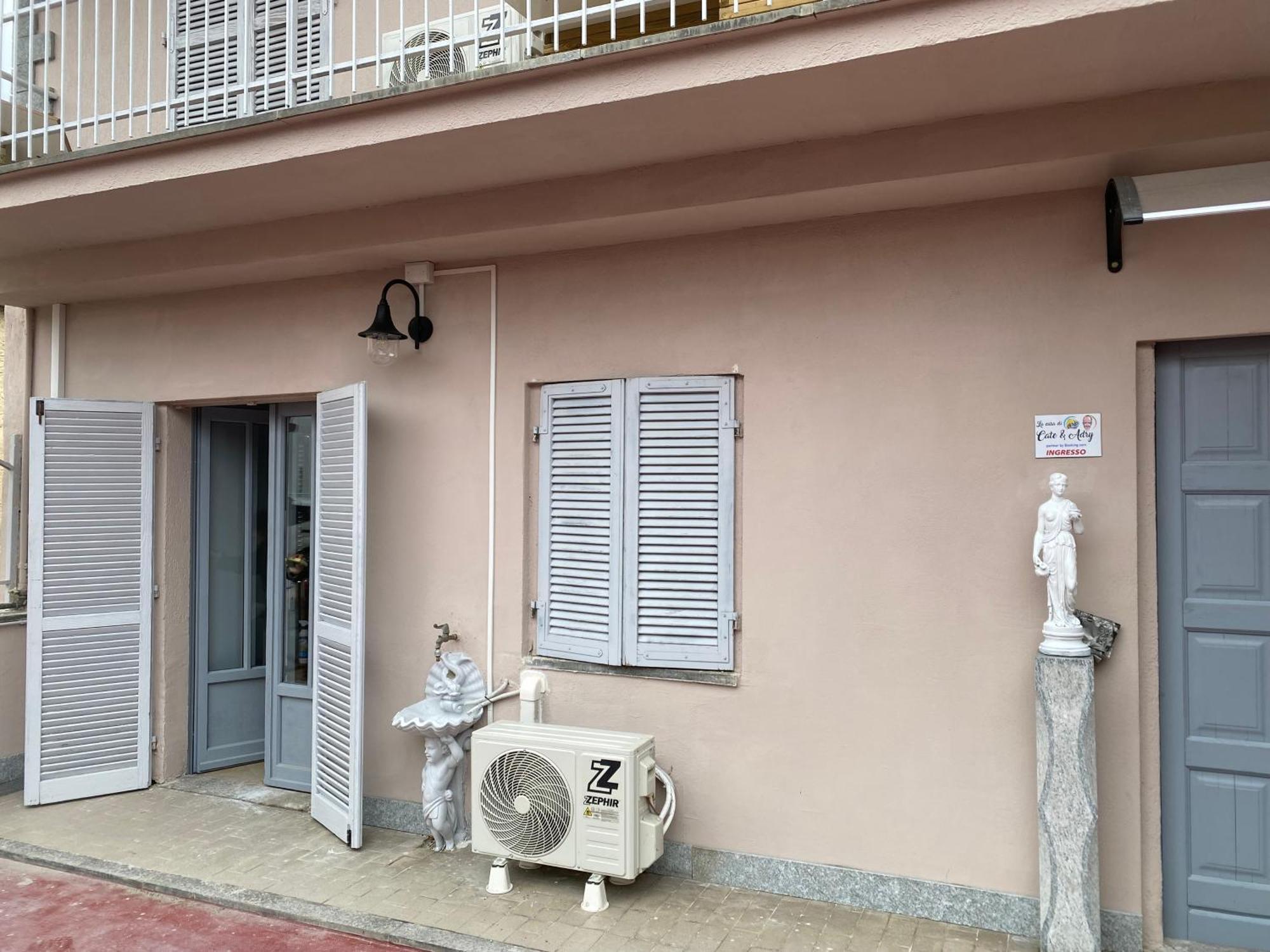 Bed and Breakfast La Casa Di Cate & Adry Envie Esterno foto