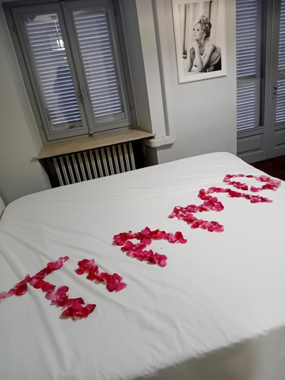 Bed and Breakfast La Casa Di Cate & Adry Envie Esterno foto